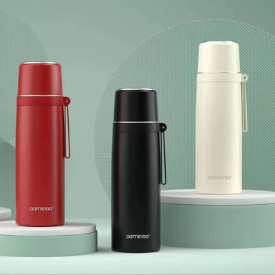 Botella de agua de acero inoxidable de 500 ml Taza de agua aislada de doble pared portátil para todos