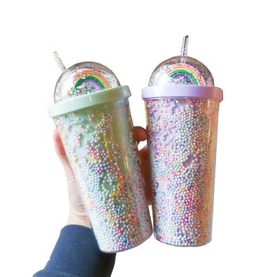 Bebida directa Copa de té de leche acrílica de cúpula de doble pared con sequillas de color personalizado