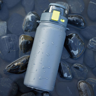 2023 Runner Botella de agua de metal recubierta La mejor opción para todas sus necesidades de hidratación