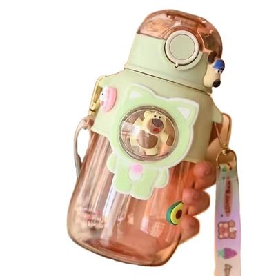 Estilo Bebida Deportiva Oso dibujos animados Niños Al aire libre Botella de agua de plástico de 680 ml con paja