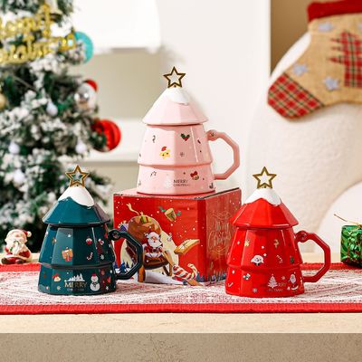 Cuadro de regalo de taza de cerámica de hueso sostenible con cuchara de tapa Diseño creativo de árbol de Navidad