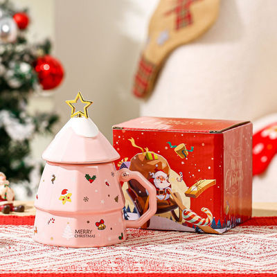 Cuadro de regalo de taza de cerámica de hueso sostenible con cuchara de tapa Diseño creativo de árbol de Navidad