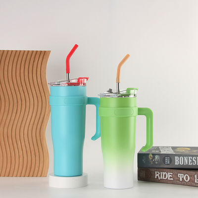 Taza de café aislada de acero inoxidable de 40 oz con paja y tapa para artículos de oficina