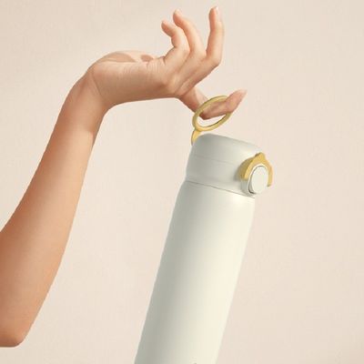 Botella de agua deportiva de acero de sublimación Diseño de última tendencia para adultos y color personalizado