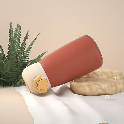 Disfrute de sus bebidas en movimiento con esta taza térmica de acero inoxidable 304 a prueba de fugas 380ml