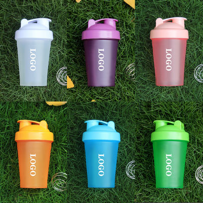 400 ml de acondicionamiento físico plástico negro gimnasio mezclador de batidora de taza de batidora de proteínas botella para versátil