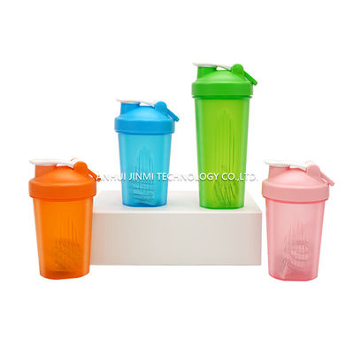 600 ml de logotipo personalizado y color Fitness de plástico gimnasio mezclador de agitación taza para beber directamente