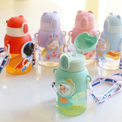 Estilo de diseño lindo 2024 Botellas de agua rosa con paja para niñas y niños en la escuela