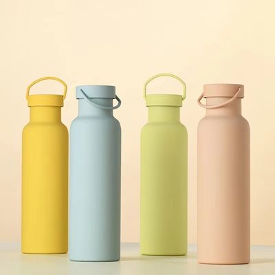 Taza aislada deportiva de color sólido desechable con manija botella de vacío de acero inoxidable