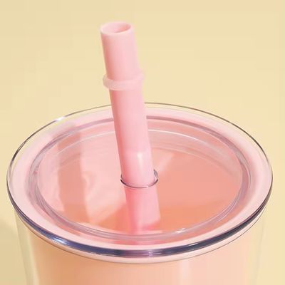 Bebida directa Botella de agua de plástico de doble pared de gran capacidad con taza de bebida con tapa