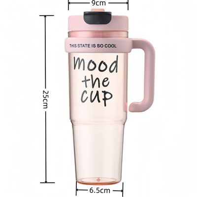 Taza de agua de plástico 900ml Botella de aerosol libre de BPA para niñas Deportes al aire libre y viajes