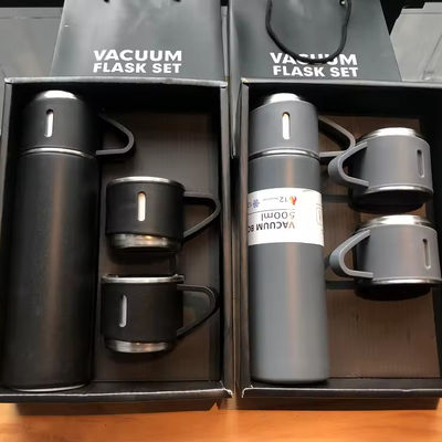 500 ml de botella de regalo portátil de lujo de acero inoxidable de doble pared con dos tazas de café