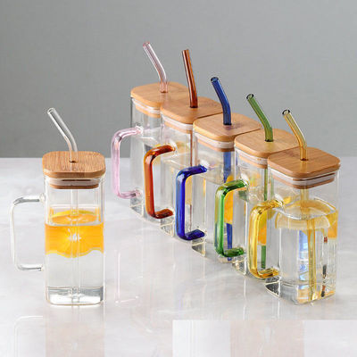 Morden Lujo Cuadrado Forma Niños Vidrio Bebida Zumo Taza de leche con mango de color tapa de bambú Paja de vidrio
