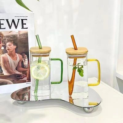 Morden Lujo Cuadrado Forma Niños Vidrio Bebida Zumo Taza de leche con mango de color tapa de bambú Paja de vidrio