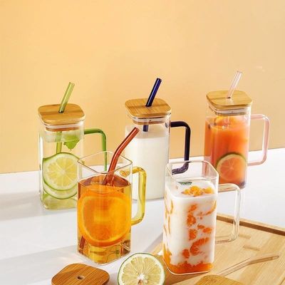 400ml Cuadrado Colorado Mano Copa de vidrio con tapa de bambú y paja Repleto de bebida casera