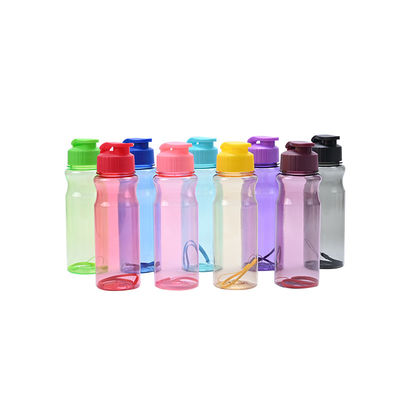 Deporte OEM Bebidas de plástico sin BPA Tazas de agua con correa para todos los entornos