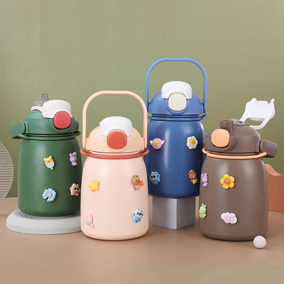 Diseño de dibujos animados 800 ml de café de acero inoxidable de viaje de vacío de la botella de la taza con correa y paja