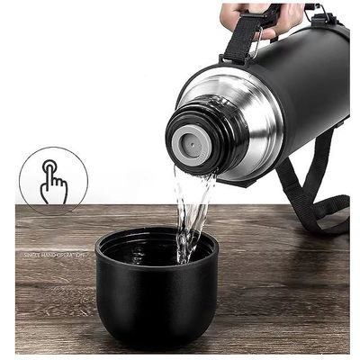 Botella de agua aislada al vacío de acero inoxidable 304 de 1200 ml de capacidad para actividades al aire libre