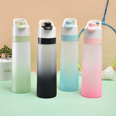 Personas Aplicables Adultos 750 ml Venta directa de taza de agua de plástico con paja