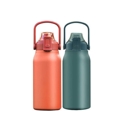 Diseñador de botellas de agua inteligentes de acero inoxidable de 1700 ml Capacidad con marcador de tiempo y Li