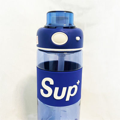 Botella de agua personalizada de color rosa laurel con tapa de cerradura y paja Manténgase hidratado en cualquier lugar