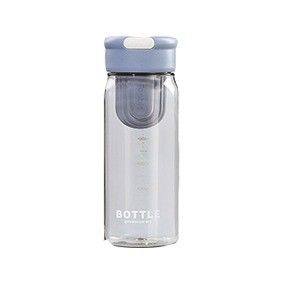 Botella de agua de plástico de 650 ml con infusor de té, taza de mango para estudiantes con balanza