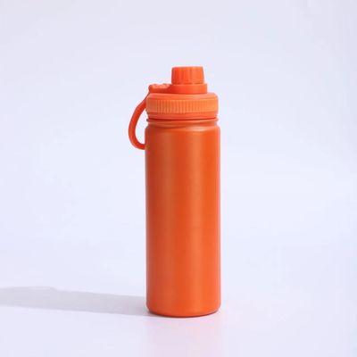Botella de agua de acero inoxidable de 18 oz de gran capacidad para actividades al aire libre portátiles