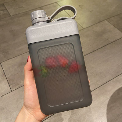 Botella de agua cuadrada portátil de 450 ml para viajes al aire libre