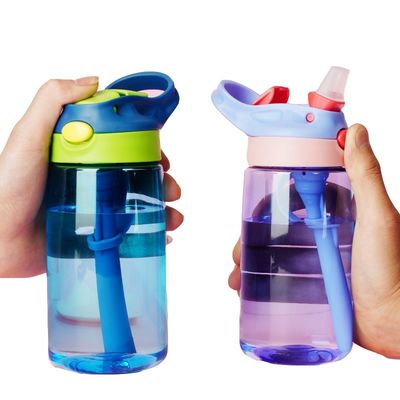 Bebida de plástico de 50g Bebida de agua para niños Botella de agua con agua de paja Botella de Tritán a prueba de fugas para niños