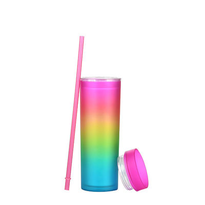 Botella de agua de plástico de tipo paja razonable con tapa láser Compatible y oferta