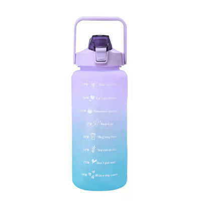 Botella de agua motivacional con marcador de tiempo y paja para actividades al aire libre