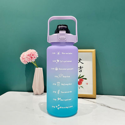 Botella de agua de 2L con marcador de tiempo de paja y rendimiento de aislamiento térmico para el fitness