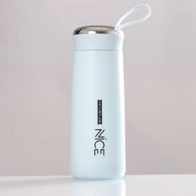 Botella de agua portátil de vidrio mini de 400 ml con logotipo de Lanyard Taza de sublimación personalizada