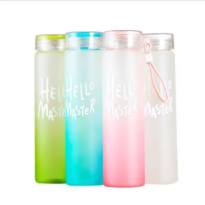 Sostenible 500 ml de BPA libre LOGO personalizado Gradiente de vidrio helado Botella de agua copa para estudiante