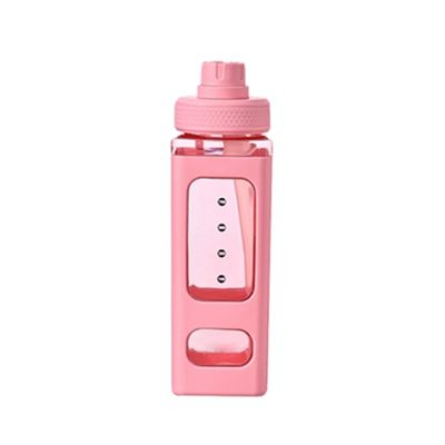 Botella de agua de plástico cuadrada de 700 ml equipada con revestimiento anticorrosión y paja