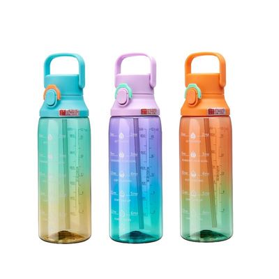 Bebida directa de plástico de color gradiente 750ml Botella de agua deportiva portátil para viajes
