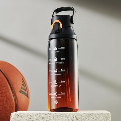 Botella de agua de gran capacidad con mango y paja para deportes al aire libre 750 ml