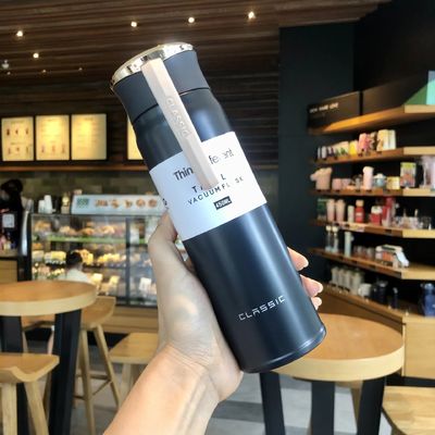 Botella de agua de acero inoxidable de 450 ml con doble pared aislada que mantiene el agua caliente y fría durante horas