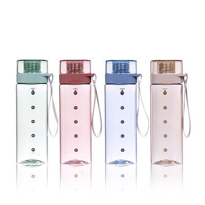 Viaja con estilo con el logotipo personalizado en forma cuadrada Botella de bebida de 550ml 700ml con cuerda