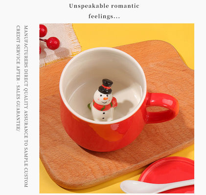 Taza de café de cerámica personalizada de 350 ml con tapa y mango en diseño minimalista para fiestas navideñas