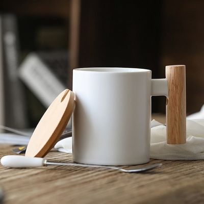 Taza de viaje de transferencia de calor de cerámica de 11 oz para tazas de oficina aisladas de color
