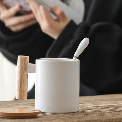 Taza de viaje de transferencia de calor de cerámica de 11 oz para tazas de oficina aisladas de color