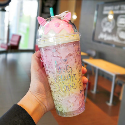 Manténgase hidratado en verano con el estilo de diseño minimalista Unicorn Plastic Ice Drinking Cup