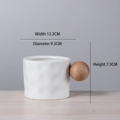 Logotipo personalizado Taza de cerámica azul creativa con muestras de mango de madera