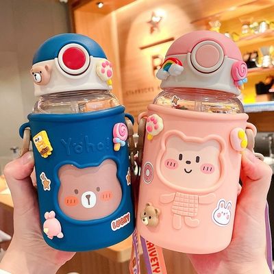 Botella de agua de plástico reutilizable para niños y niñas ideal para las ocasiones de regreso a la escuela