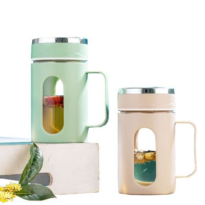 Taza de vidrio de 500 ml con tapa y mango de color personalizado
