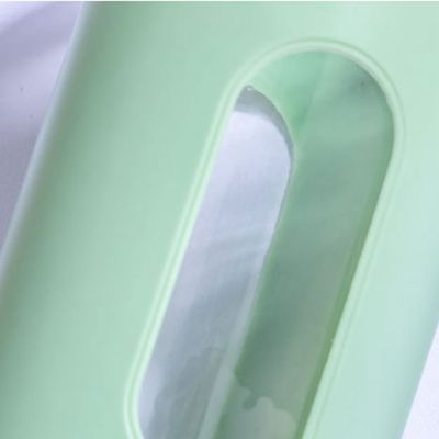 Taza de vidrio de 500 ml con tapa y mango de color personalizado