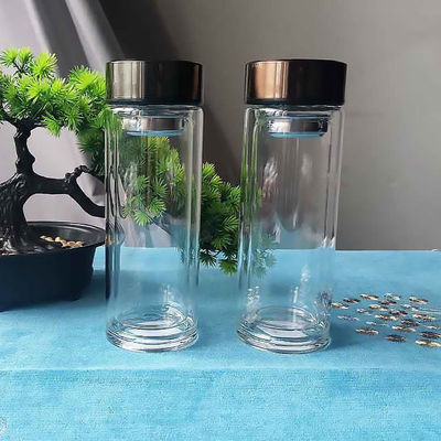 Impresión a medida Recarga botella de vidrio ecológica hecha a mano con tapa sostenible y elegante