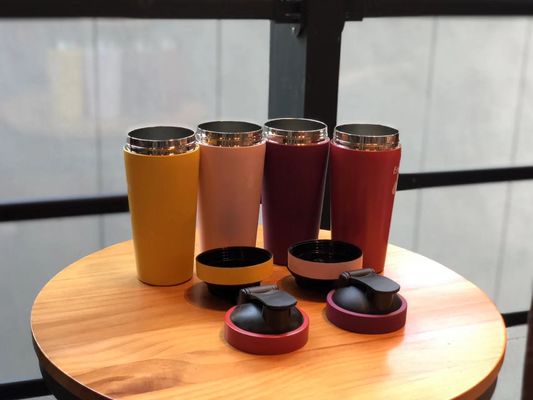 Mantener la bebida caliente fría 6-12 horas 700 ml Gran capacidad Logotipo personalizado Botella de batidora de acondicionamiento físico