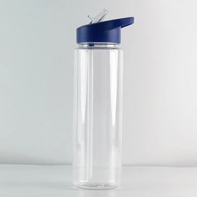 Taza de plástico Tritán de color personalizado 500ml 700ml Botella de agua libre de BPA con paja de revuelo